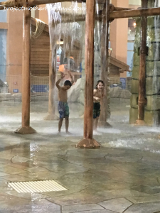 winter-fun-at-great-wolf-lodge-poconos-4