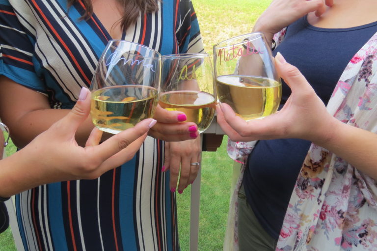 How to Host a Wine Tasting Party – Moms Night In Style