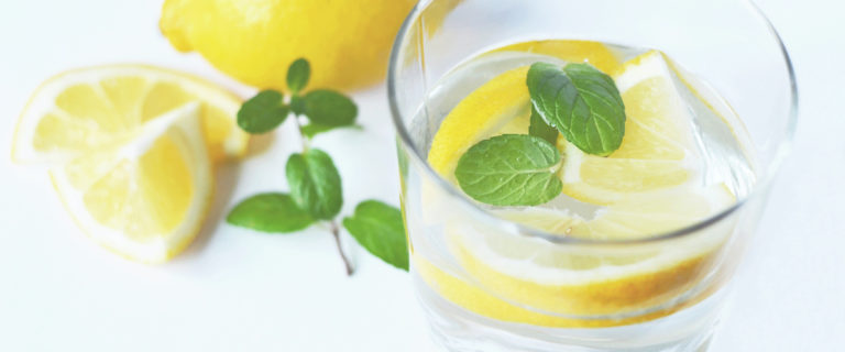 15 Benefits of Lemon Water For Weight Loss