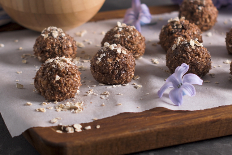 Our favorite Keto Energy Ball Recipes