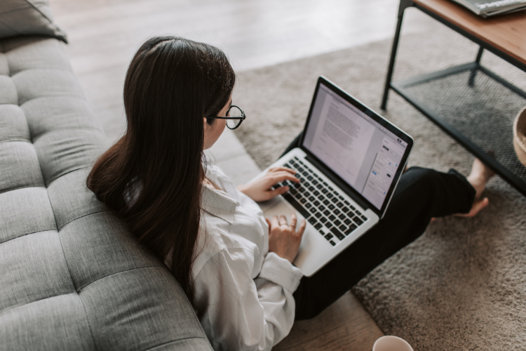 How I Structure My Day as a Work at Home Mom