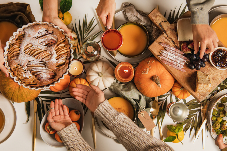 The Ultimate Friendsgiving Hosting Guide